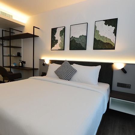 Rume Hotel Kuching Exterior photo
