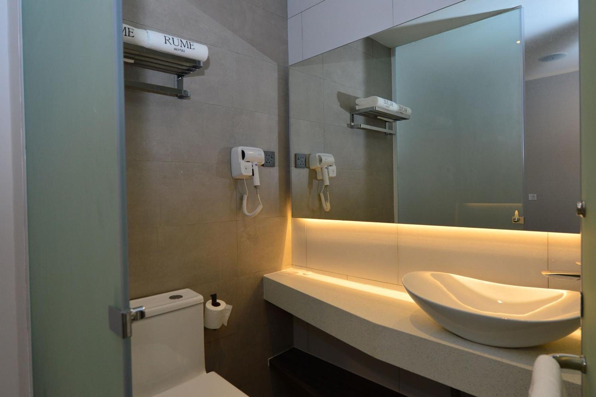 Rume Hotel Kuching Exterior photo