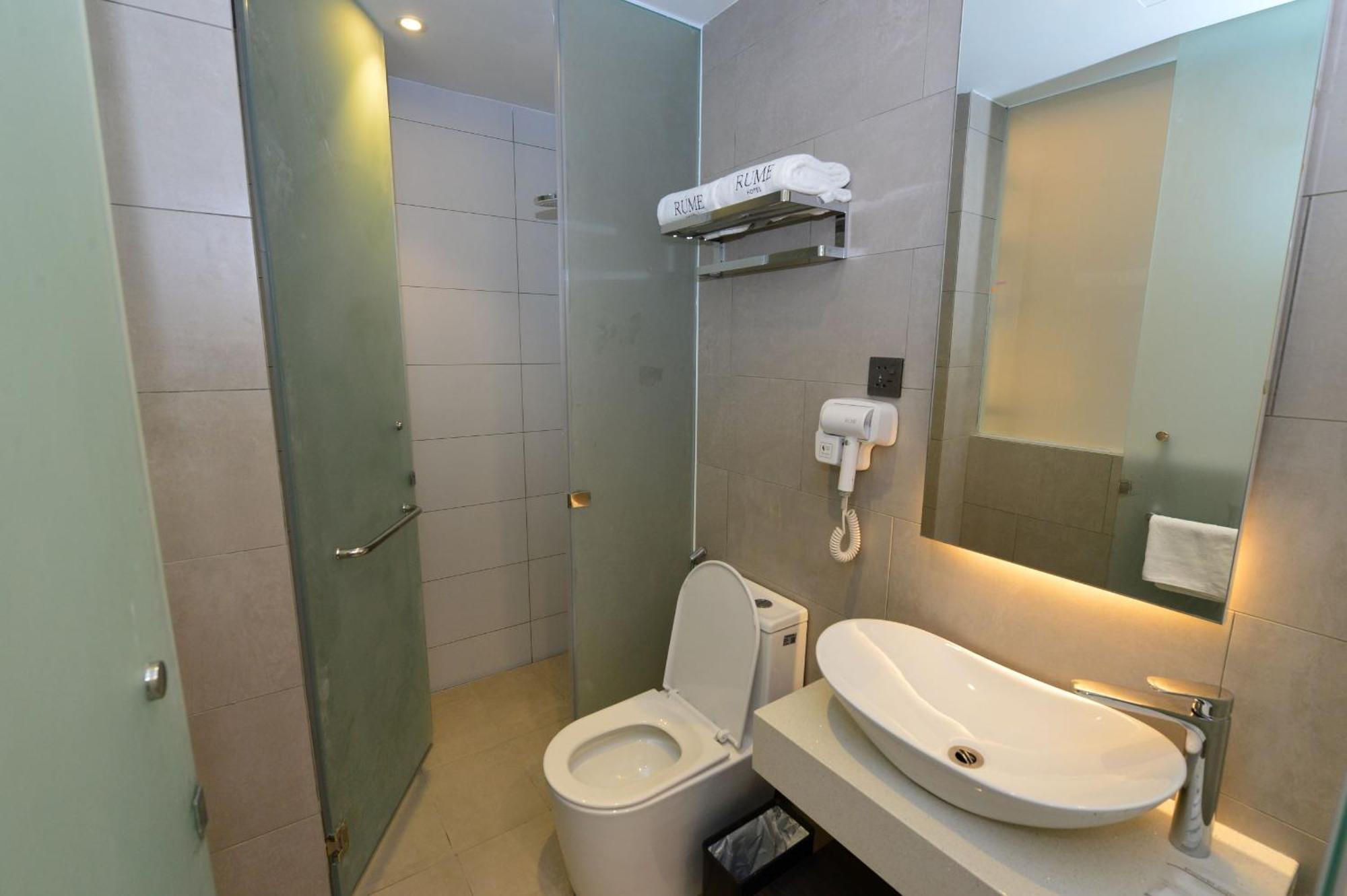 Rume Hotel Kuching Exterior photo
